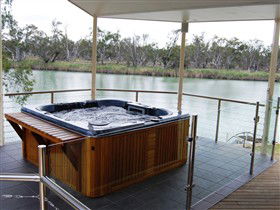 Cascades On The River - Accommodation Sunshine Coast 2