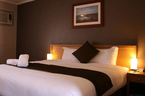 BEST WESTERN Hospitality Inns Carnarvon - Accommodation Sunshine Coast 0