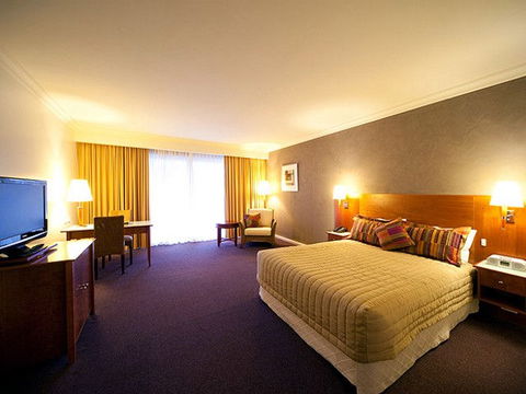 Century Inn - Accommodation Sunshine Coast 3