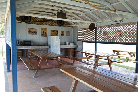 Colonial Holiday Park & Leisure Village - Accommodation Sunshine Coast 4