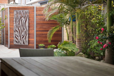 Motel On A Beckett - Accommodation Sunshine Coast 6