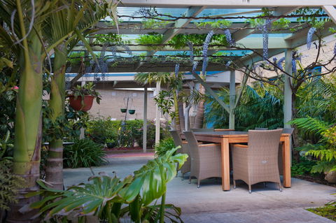 Motel On A Beckett - Accommodation Sunshine Coast 7