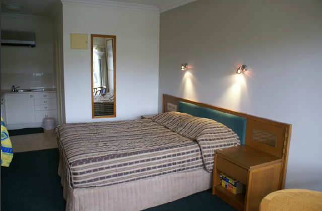 Coopers Colonial Motel - Accommodation Sunshine Coast