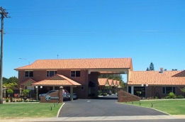 Cotswold Motor Inn - Accommodation Sunshine Coast 0