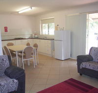 Golden Chain Margaret River Country Cottages - Accommodation Sunshine Coast