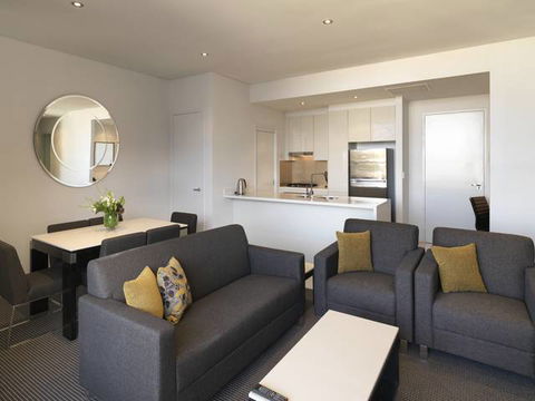 Meriton Serviced Apartments - Zetland - Accommodation Sunshine Coast 1