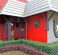New England Motor Lodge - Accommodation Sunshine Coast