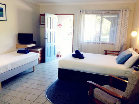 Paradise Court Holiday Units - Accommodation Sunshine Coast 2