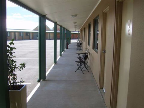 Bakehouse Motel Goulburn - Accommodation Sunshine Coast 2