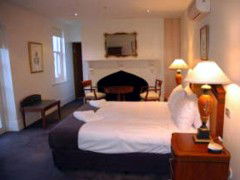Seahorse Inn Hotel - Accommodation Sunshine Coast 0