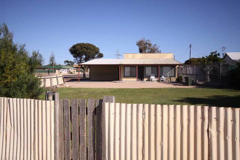 Seaview Cottage Ceduna - Accommodation Sunshine Coast 2