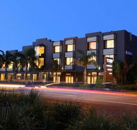 The Brighton Savoy Hotel - Accommodation Sunshine Coast