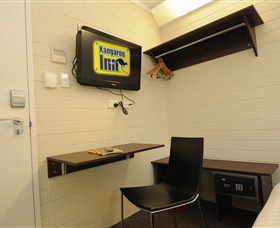 Kangaroo Inn - Accommodation Sunshine Coast 1