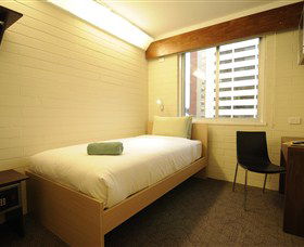 Kangaroo Inn - Accommodation Sunshine Coast 0