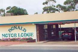 DONALD MOTOR LODGE - Accommodation Sunshine Coast 0