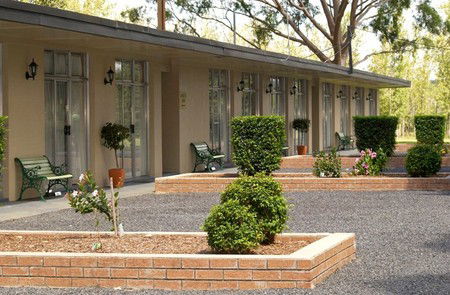 All Seasons Country Lodge - Accommodation Sunshine Coast 0