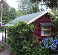 Cedar Lodge Cabins - Accommodation Sunshine Coast