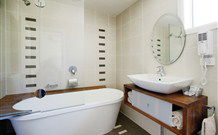 Willows Motel Goulburn - Goulburn - Accommodation Sunshine Coast 0