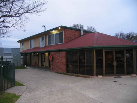 Albury-Wodonga YHA - Accommodation Sunshine Coast 1