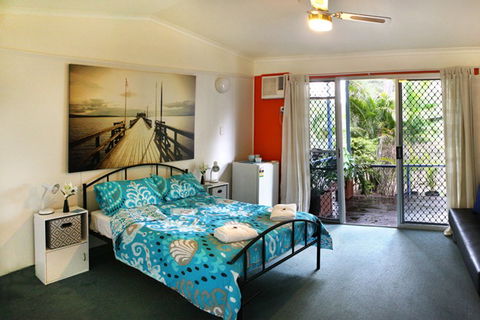Hervey Bay YHA - Accommodation Sunshine Coast 0