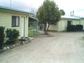 Country Style Caravan Park - Accommodation Sunshine Coast 2