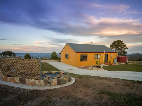 Majestic View Cottages - Accommodation Sunshine Coast 0