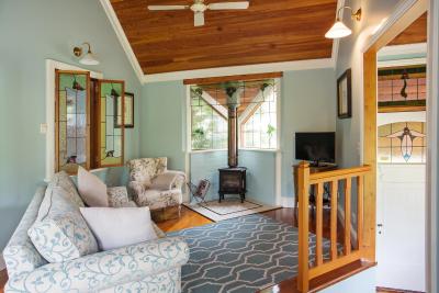 Oak Tree Lodge - Accommodation Sunshine Coast 8