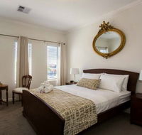 Lakeside Retreat - Accommodation Sunshine Coast