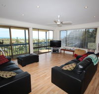 LJ Hooker Goolwa Holiday Rentals - 39 Bradford Road Goolwa Beach - Accommodation Sunshine Coast
