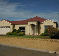 New Ladsys - Accommodation Sunshine Coast