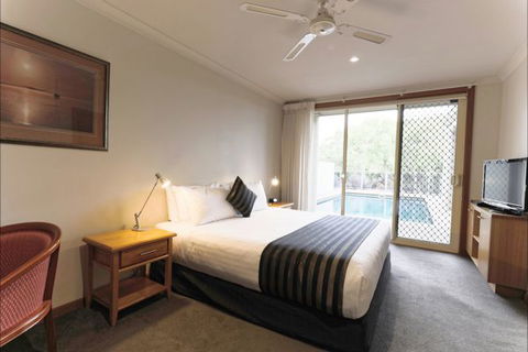 Eugenie's Luxury Accommodation - Accommodation Sunshine Coast 3
