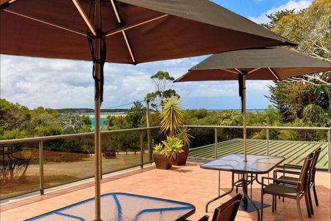 Eugenie's Luxury Accommodation - Accommodation Sunshine Coast 6
