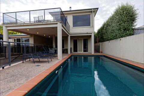 Eugenie's Luxury Accommodation - Accommodation Sunshine Coast 8