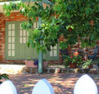 Kalamunda Carriages and Three Gums Cottage - Accommodation Sunshine Coast
