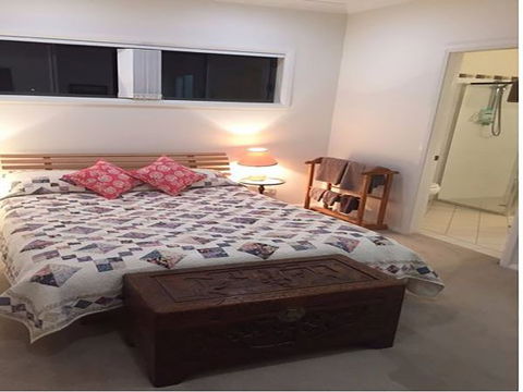 Selina Street Bed And Breakfast - Accommodation Sunshine Coast 2
