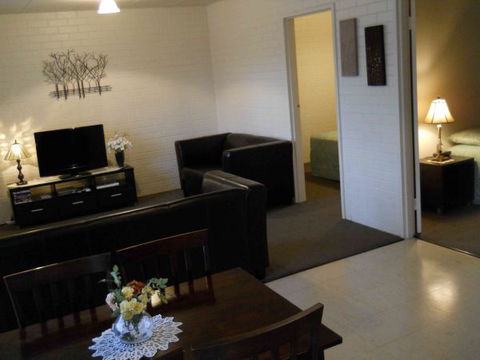 BJs Short Stay Apartments - Accommodation Sunshine Coast 0