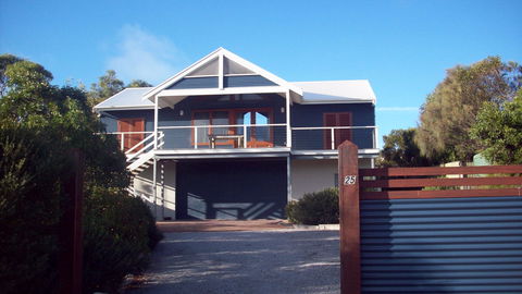 Top Deck Marion Bay - Accommodation Sunshine Coast 0