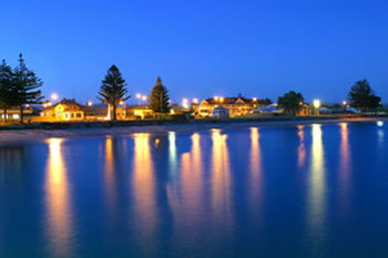 Seabreeze Hotel - Accommodation Sunshine Coast 0