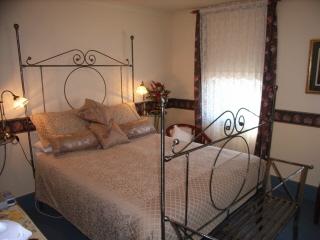 All Saints And Sinners Colonial B&B - Accommodation Sunshine Coast 1