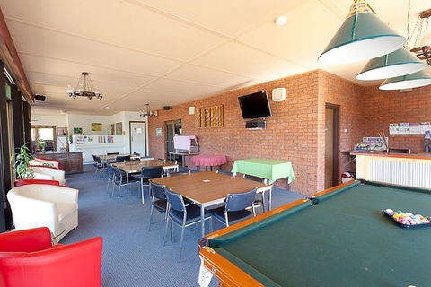 Statesman Motor Inn - Accommodation Sunshine Coast 3