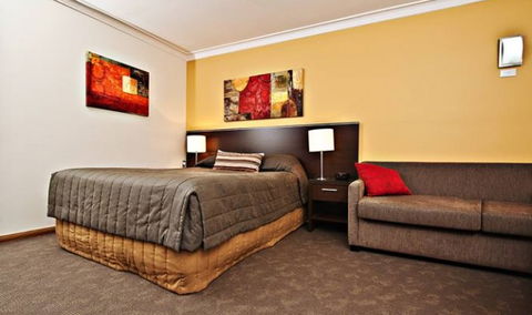 Governor Macquarie Motor Inn - Accommodation Sunshine Coast 3