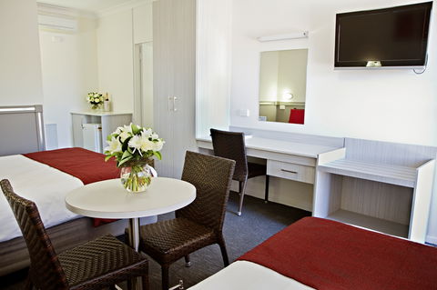 Governor Macquarie Motor Inn - Accommodation Sunshine Coast 5