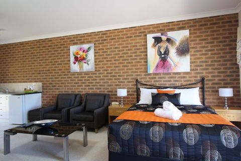 Top Of The Town Motor Inn Yackandandah - Accommodation Sunshine Coast 0