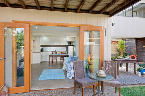 Akama Vista - Couple's Retreat - Accommodation Sunshine Coast 1