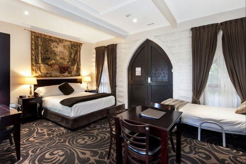 Castle Suites - Kryal Castle - Accommodation Sunshine Coast 9