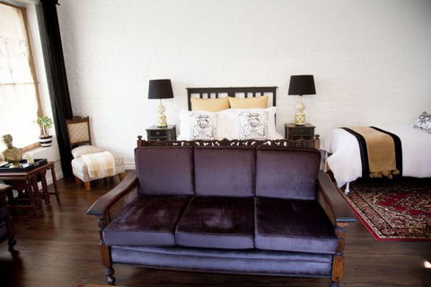 Chiltern Cottage And Indigo Suite - Accommodation Sunshine Coast 5