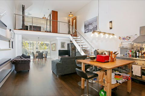 Lieu De Ville Suite - Accommodation Sunshine Coast 1