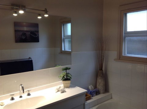 Queen Bee - Accommodation Sunshine Coast 4