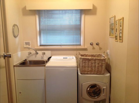 Queen Bee - Accommodation Sunshine Coast 5