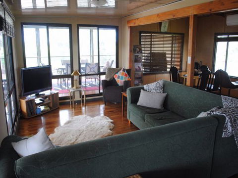 Riverside Farm Retreat B And B - Accommodation Sunshine Coast 4